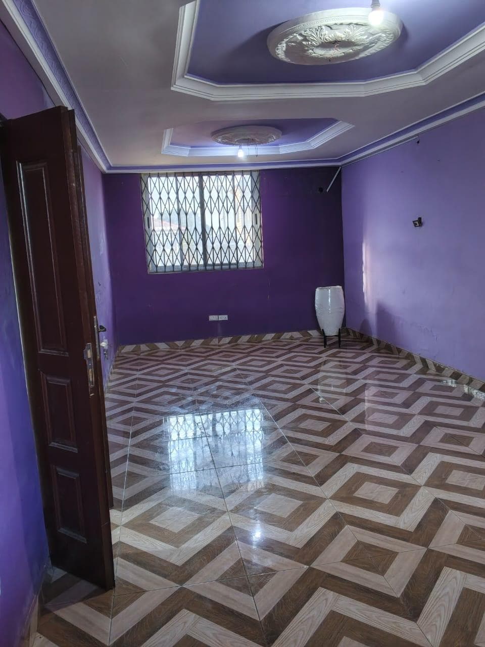 One (1) Bedroom for rent photo 2
