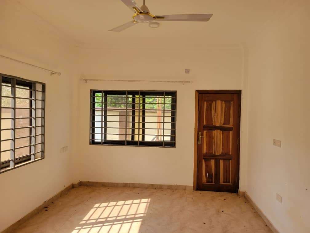 Two cozy (2) Bedroom Apartment for rent photo 3